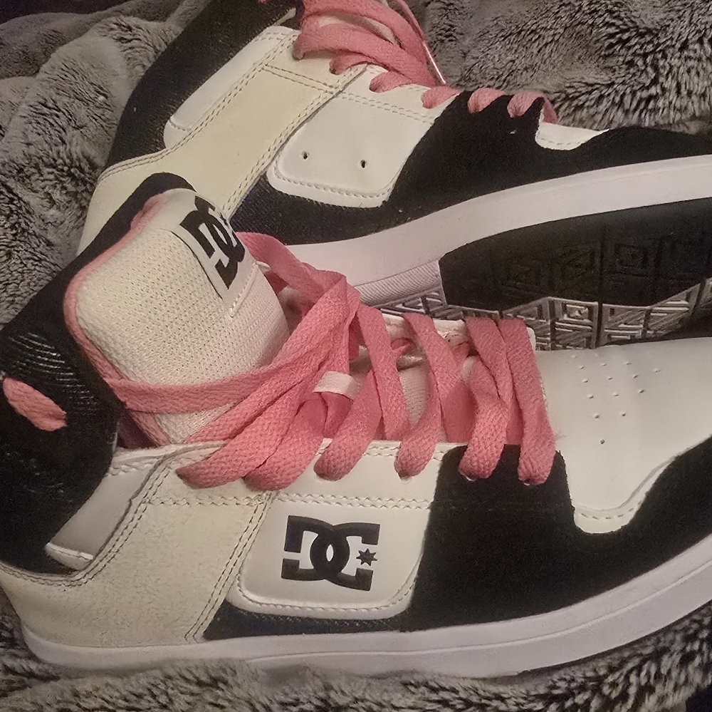 DC Women's Skate Shoes
